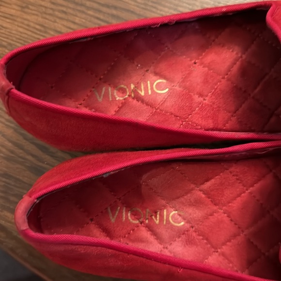 Vionic Womens Smoking Slipper Loafer Size 7 Red suede - Picture 2 of 6